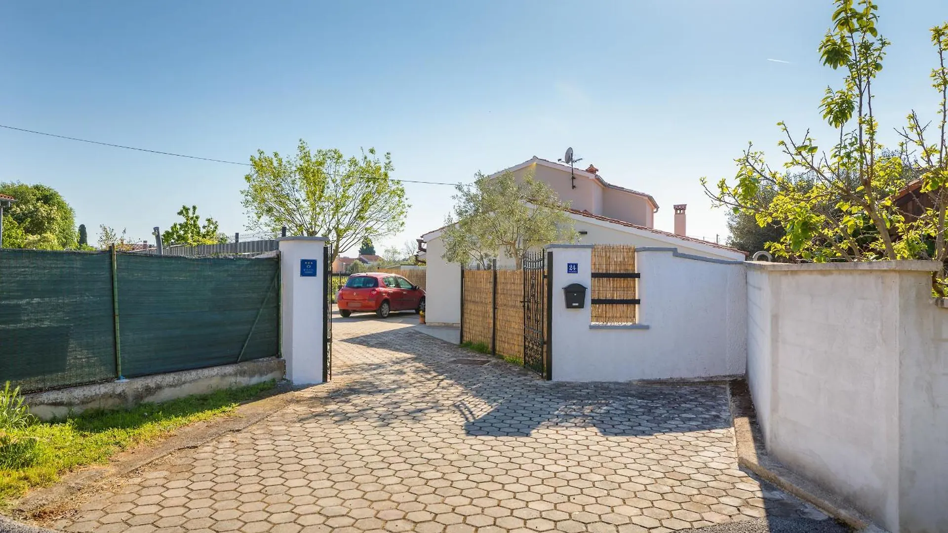 וילה Valbandon Vila A & E
